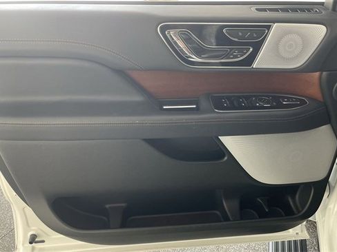 Used 2024 Lincoln Navigator Black Label image 36