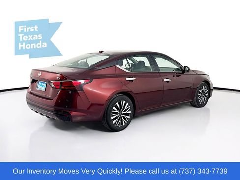Used 2024 Nissan Altima 2.5 SV image 8