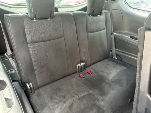 Used 2015 Nissan Pathfinder SV FWD image 17