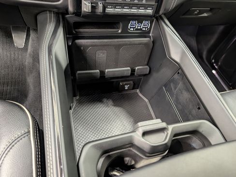 Used 2024 RAM 2500 Limited image 25