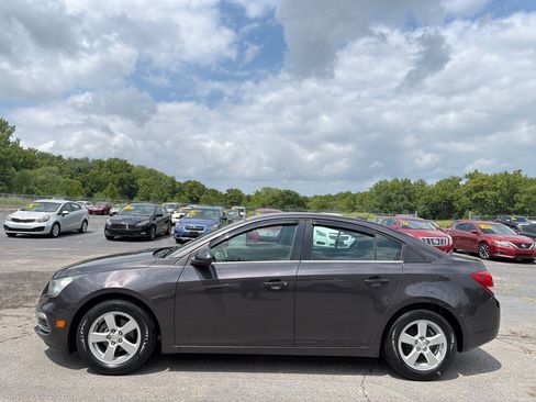 Used 2015 Chevrolet Cruze LT w/ Technology Package FWD image 1