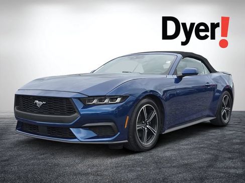 Used 2024 Ford Mustang Convertible RWD image 8
