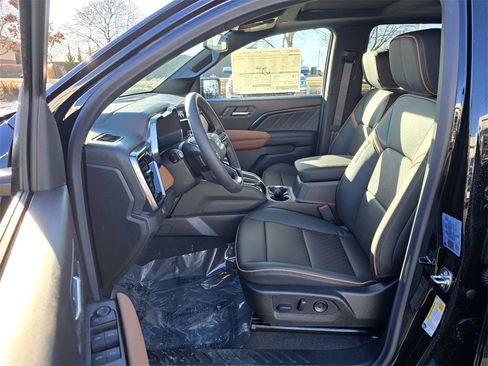 New 2026 GMC Canyon AT4 w/ Technology Plus Package image 13