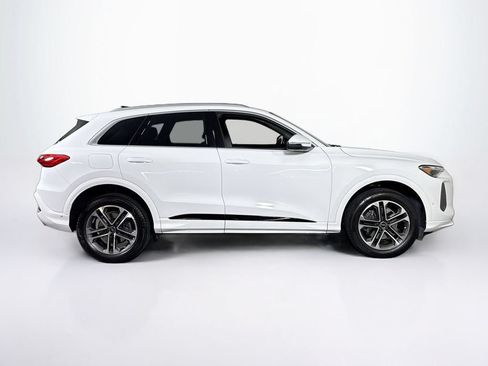 Used 2025 Audi Q5 Premium w/ Convenience Package AWD/4WD image 36