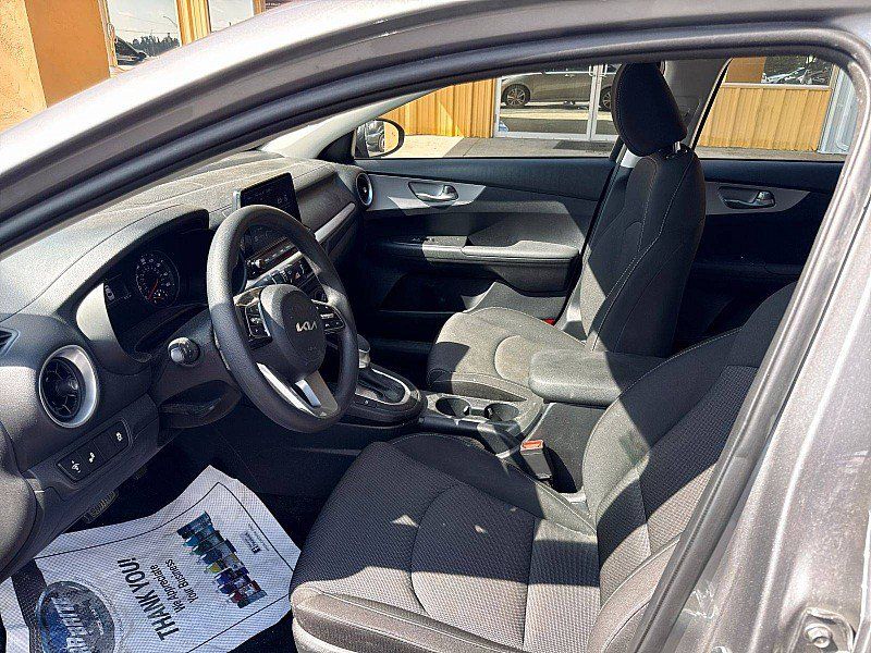 Used 2024 Kia Forte LXS w/ LXS Technology Package FWD image 10