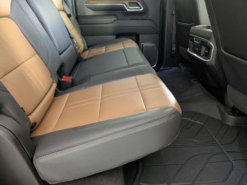 Certified 2024 Chevrolet Silverado 2500 High Country w/ Technology Package image 31