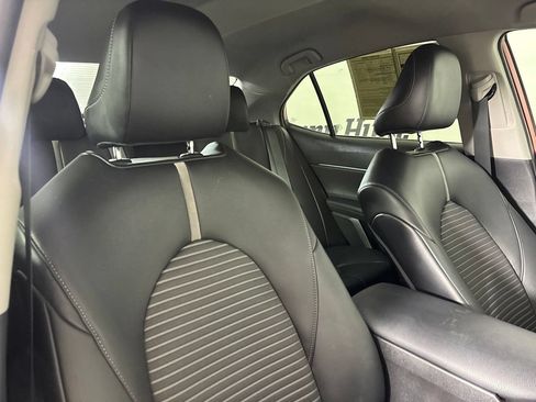 Used 2022 Toyota Camry SE FWD image 30
