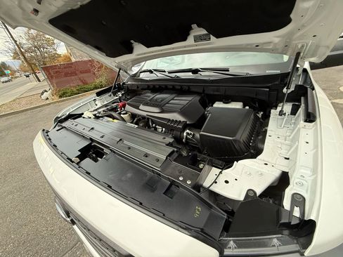 Used 2021 Nissan Titan SV w/ SV Convenience Package image 32