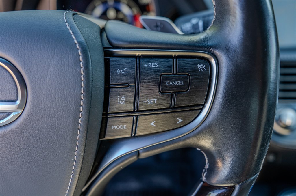 Used 2018 Lexus LS 500 w/ Luxury Package RWD image 17