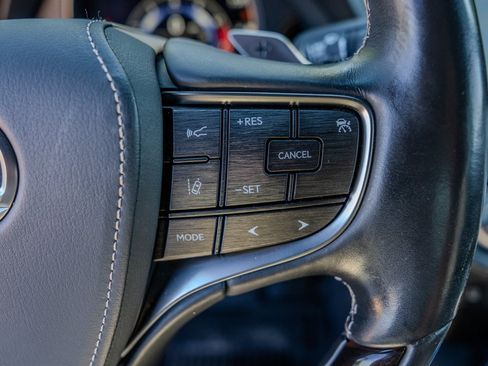Used 2018 Lexus LS 500 w/ Luxury Package RWD image 17