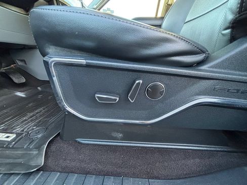 Used 2021 Ford F150 Lariat AWD/4WD image 12