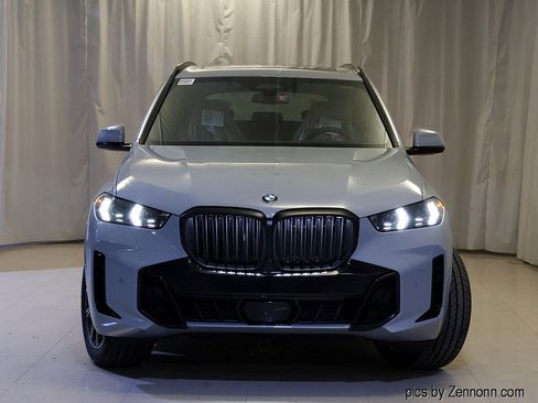 New 2026 BMW X5 xDrive40i w/ M Sport Package image 5