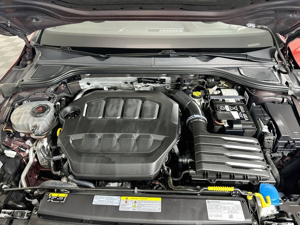 Used 2024 Volkswagen GTI SE FWD image 30