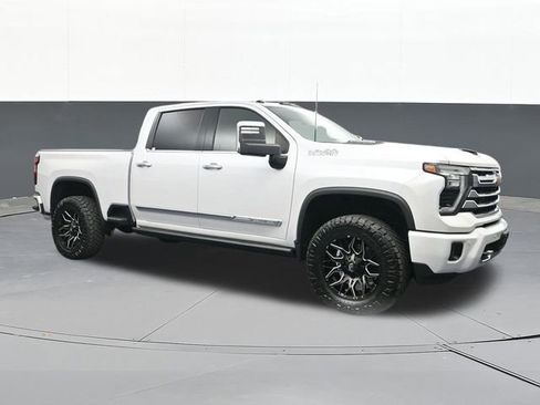 Used 2024 Chevrolet Silverado 2500 High Country w/ Technology Package AWD/4WD image 1