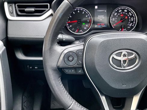 Certified 2022 Toyota RAV4 XLE Premium FWD image 24