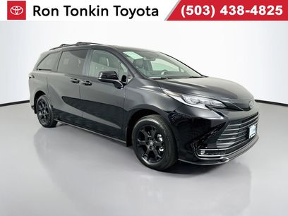 Certified 2026 Toyota Sienna XLE Woodland Edition