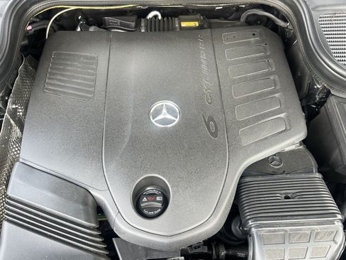 Used 2025 Mercedes-Benz GLE 450 4MATIC image 37