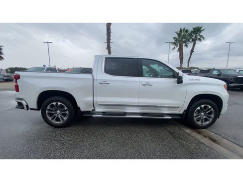 Used 2025 Chevrolet Silverado 1500 High Country image 9