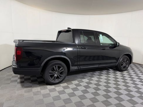 Used 2017 Honda Ridgeline Sport image 7