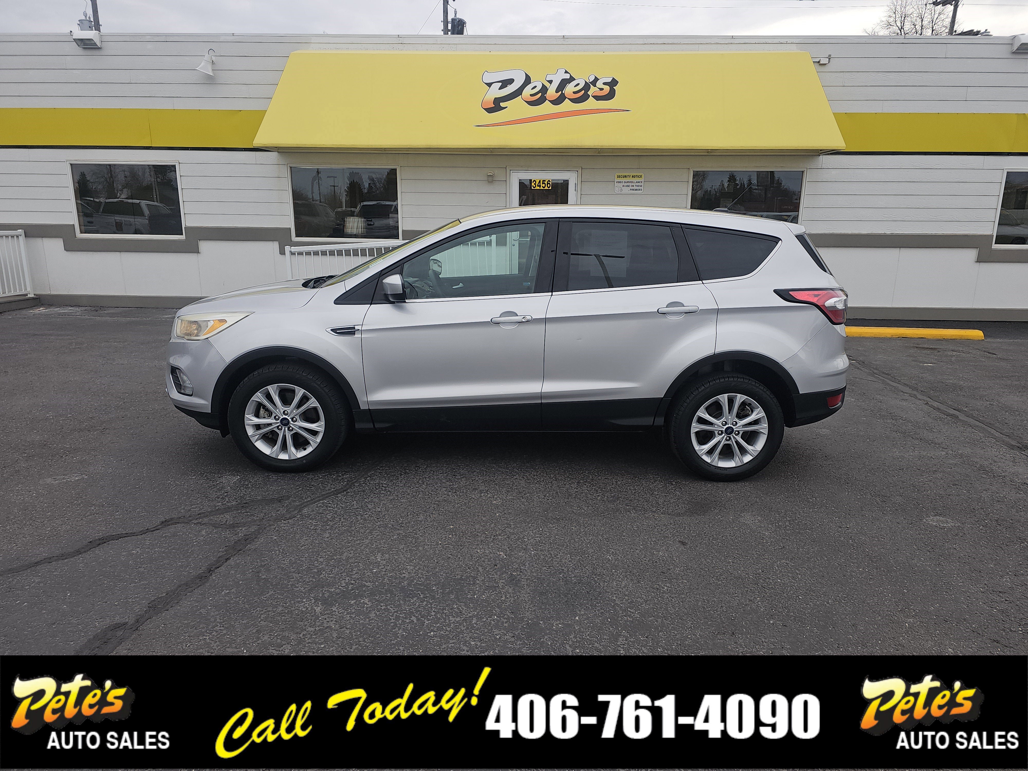 Used 2017 Ford Escape SE AWD/4WD image 1