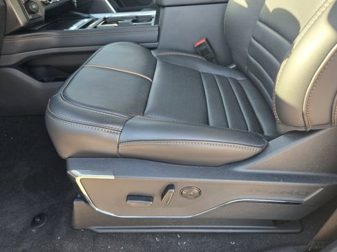 New 2024 Ford F350 Platinum w/ FX4 Off-Road Package image 18