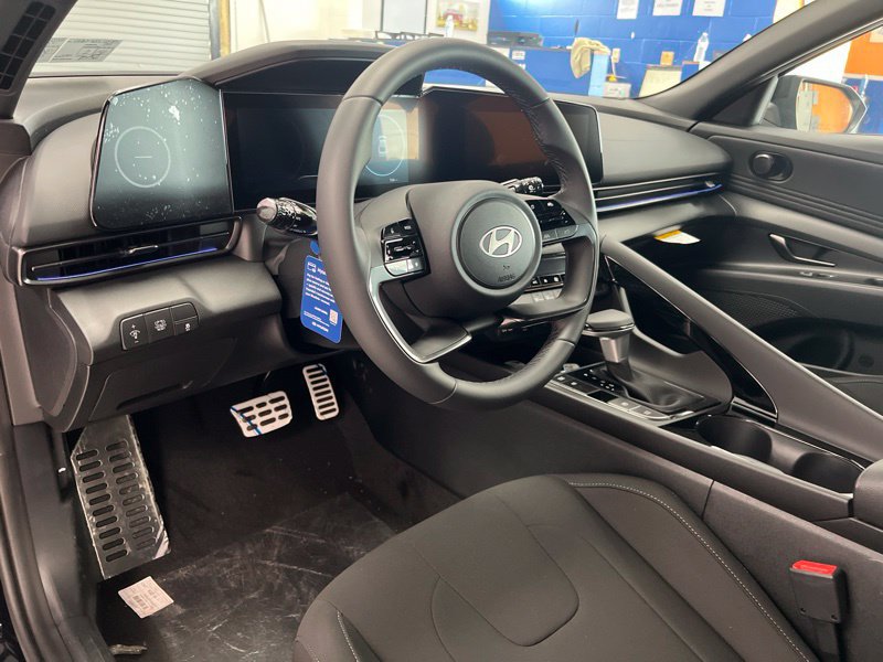 New 2026 Hyundai Elantra SEL FWD image 18