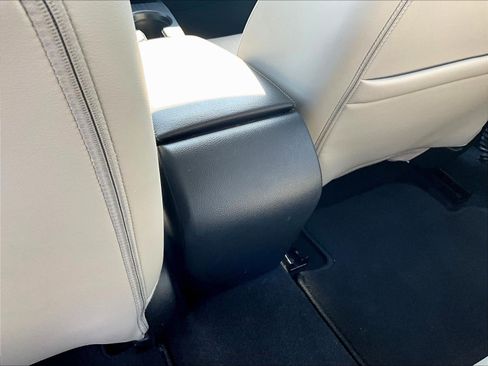 Used 2024 Honda Civic EX-L image 10