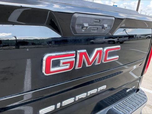 Used 2024 GMC Sierra 1500 SLT AWD/4WD image 31