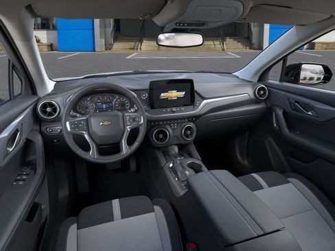 New 2026 Chevrolet Blazer LT w/ Convenience Package FWD image 15