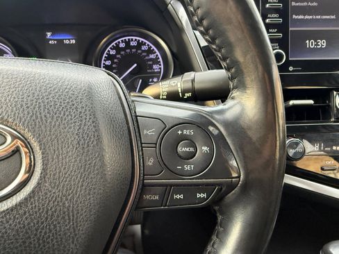 Used 2021 Toyota Camry SE w/ Cold Weather Package image 31