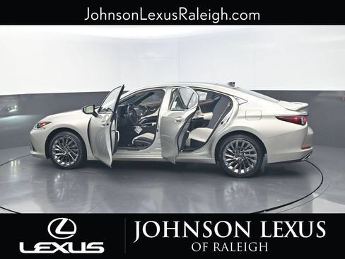Used 2025 Lexus ES 350 Ultra Luxury FWD image 28