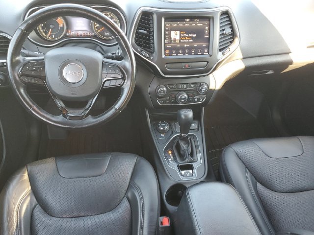 Used 2021 Jeep Cherokee Latitude Lux w/ Trailer Tow Group AWD/4WD image 12