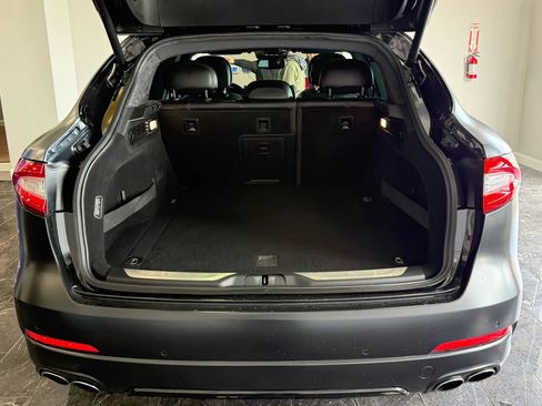 Used 2017 Maserati Levante w/ Luxury Package image 30