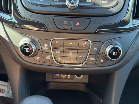 Used 2022 Chevrolet Equinox RS w/ RS Leather Package image 29