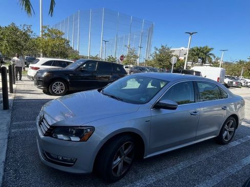 Used 2015 Volkswagen Passat 1.8T Limited Edition image 1