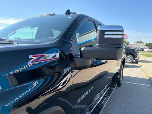 Used 2022 Chevrolet Silverado 2500 LTZ w/ Safety Package AWD/4WD image 9