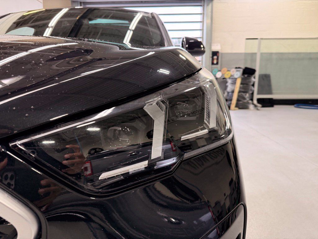 Used 2026 BMW X2 xDrive28i AWD/4WD image 9