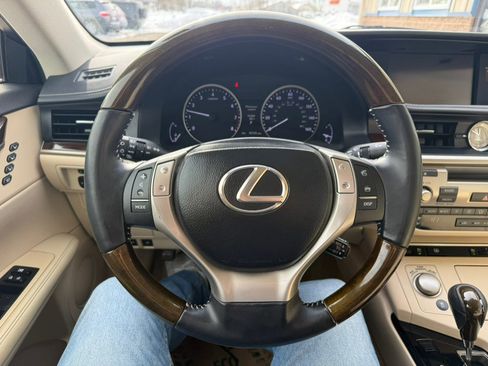Used 2013 Lexus ES 350 image 16