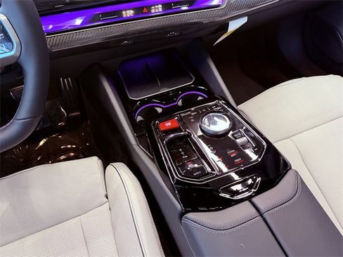 New 2026 BMW M5 Touring image 14