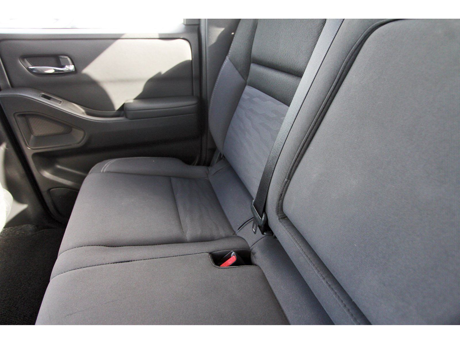 Certified 2024 Nissan Frontier SV RWD image 15
