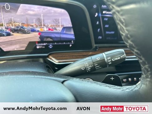 Used 2023 Cadillac Escalade Premium Luxury image 21