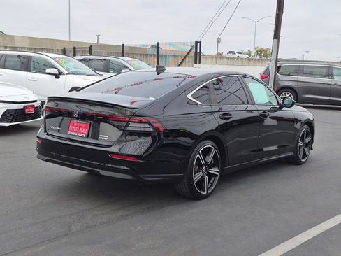 Used 2025 Honda Accord Sport image 8