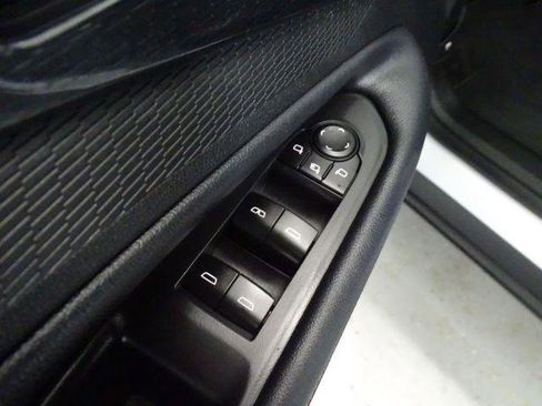 Used 2024 Chevrolet Blazer EV LT AWD/4WD image 9