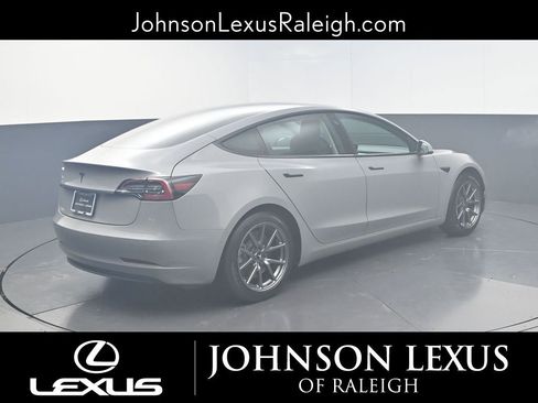 Used 2020 Tesla Model 3 Standard Range Plus image 9