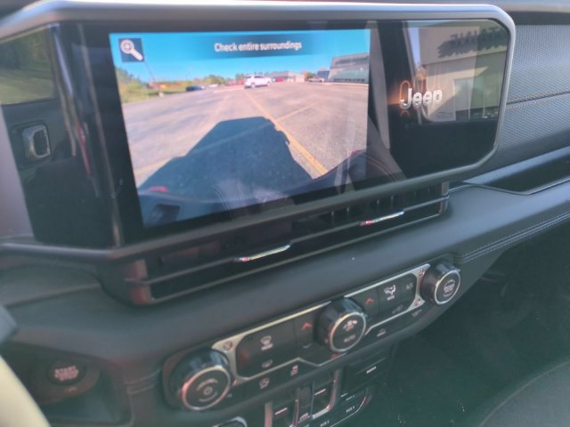 Used 2026 Jeep Gladiator Mojave AWD/4WD image 20