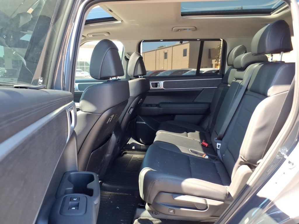 Certified 2026 Hyundai Santa Fe Limited FWD image 11