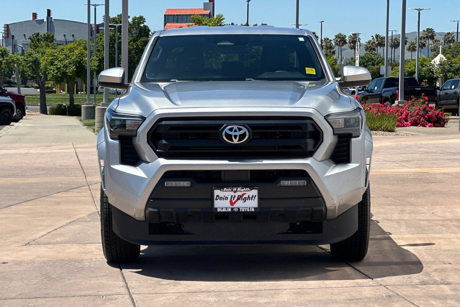 Used 2024 Toyota Tacoma SR5 AWD/4WD image 10