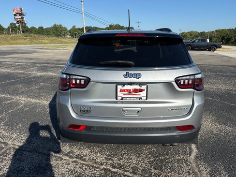 Used 2022 Jeep Compass Limited AWD/4WD image 4