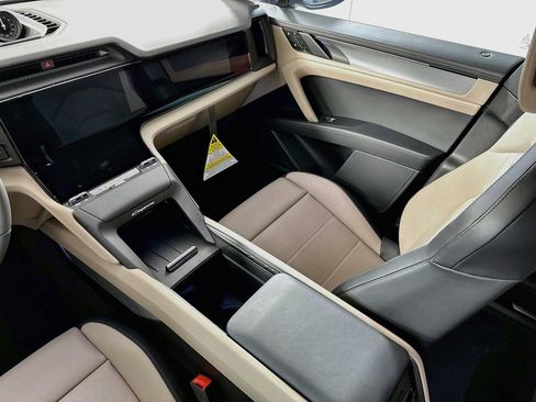 New 2026 Porsche Cayenne Electric Coupe AWD/4WD image 24