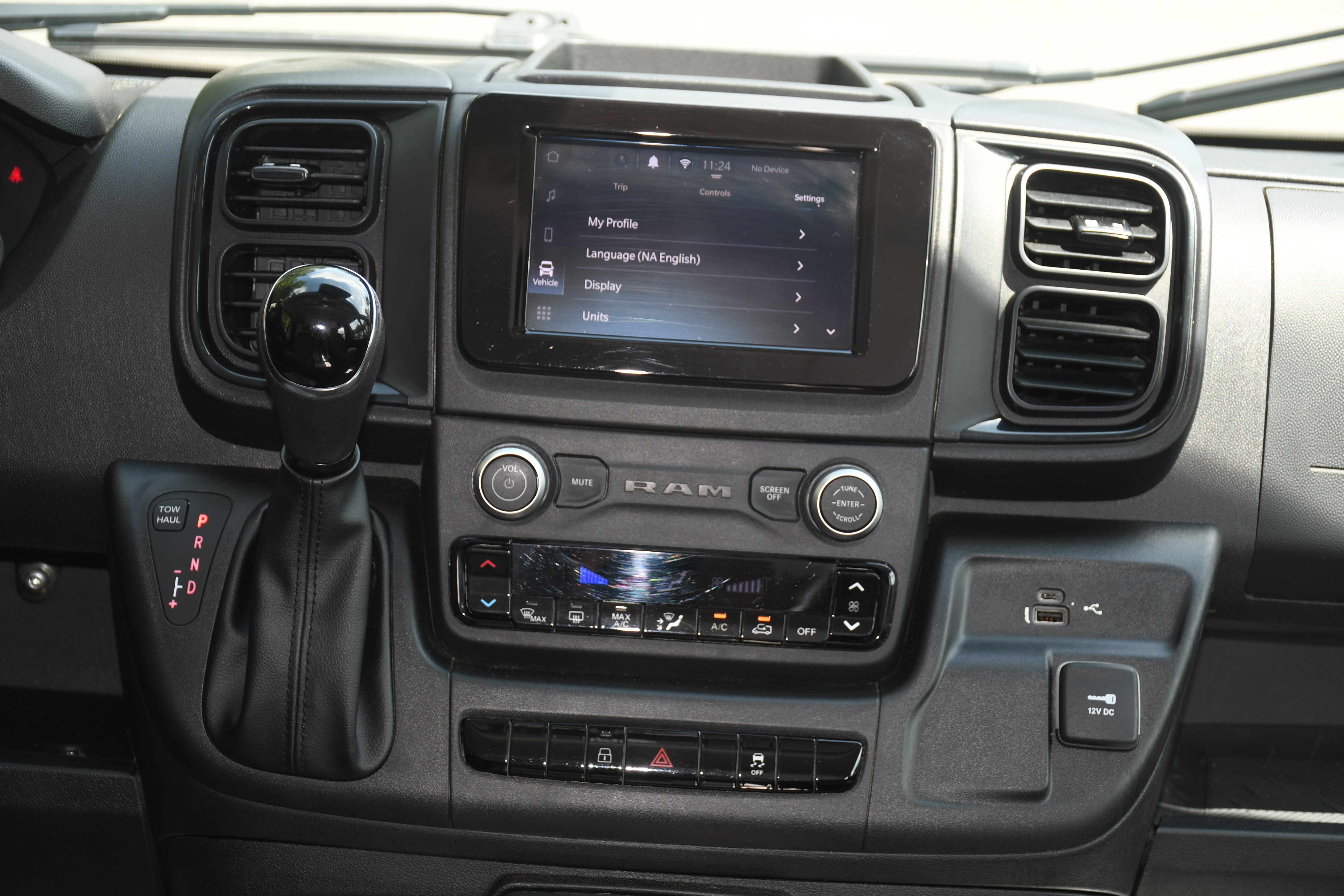 Used 2025 RAM ProMaster 2500 w/ Convenience Group FWD image 20